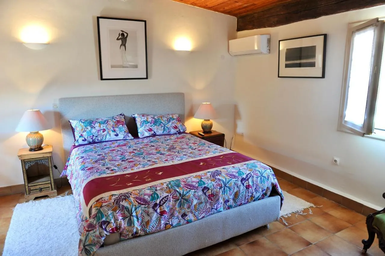 Loft Apartment , La Terrasse Centre Ville d'Arles, Couette-café